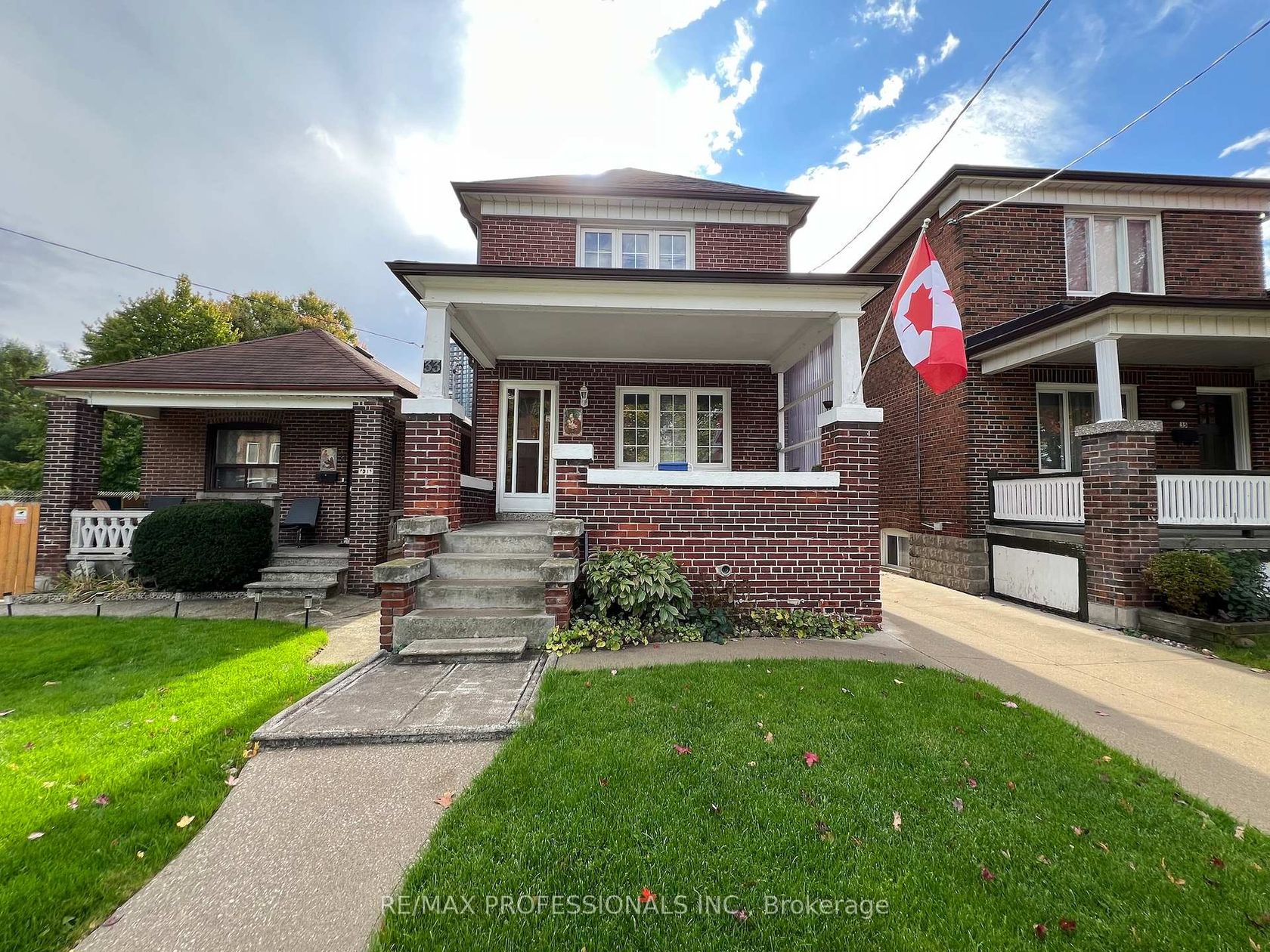 33 Chandos Avenue, Junction, Toronto 