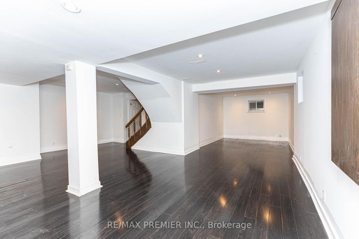 Photo 20 at 3161 Bayview Avenue, Bayview Village, Toronto