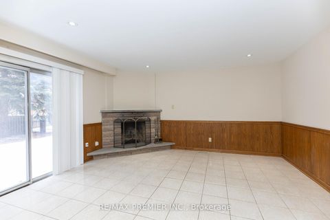 Photo 7 at 3161 Bayview Avenue, Bayview Village, Toronto