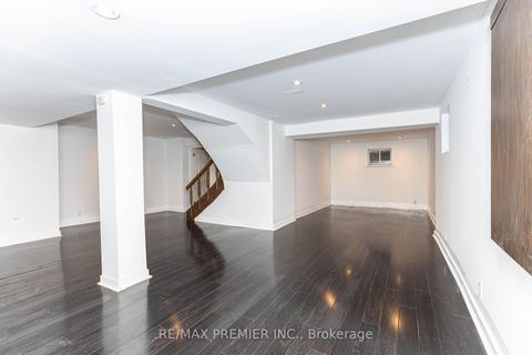 Photo 20 at 3161 Bayview Avenue, Bayview Village, Toronto