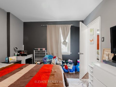Photo 14 at 54 Dunraven Drive, Eglinton West, Toronto