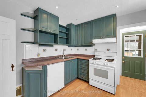Photo 18 at 319 Cosburn Avenue, East York, Toronto