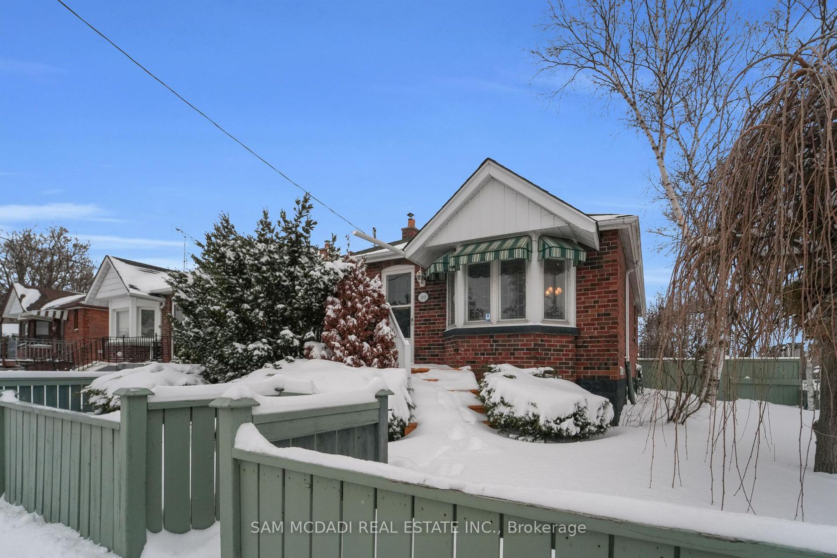 319 Cosburn Avenue, East York, Toronto photo number 2