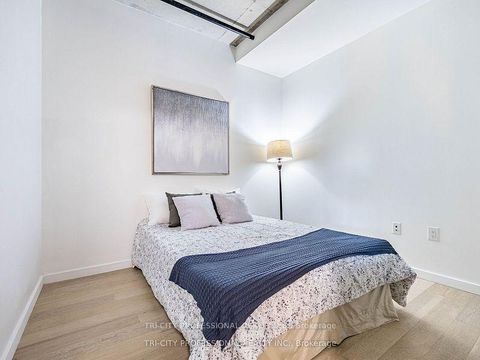 Photo 18 at 304 - 170 Bayview Avenue, Waterfront Communities C8, Toronto