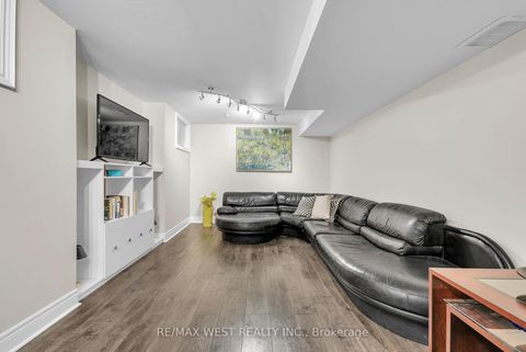 Photo 16 at 90 Birkhall Place, Shore, Barrie