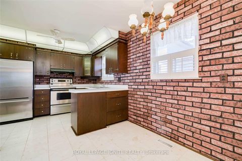 Photo 12 at 174 Darlingside Drive, West Hill, Toronto