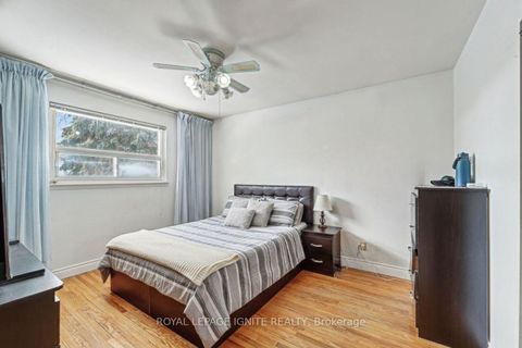 Photo 13 at 174 Darlingside Drive, West Hill, Toronto