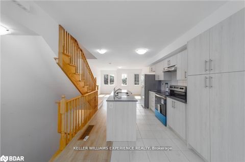 Photo 1 at 47 Pumpkin Corner Crescent, Rural Barrie Southeast, Barrie