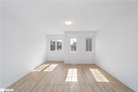 Photo 3 at 47 Pumpkin Corner Crescent, Rural Barrie Southeast, Barrie