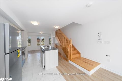 Photo 4 at 47 Pumpkin Corner Crescent, Rural Barrie Southeast, Barrie