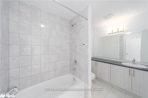 Photo 7 at 47 Pumpkin Corner Crescent, Rural Barrie Southeast, Barrie