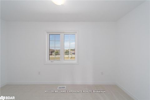 Photo 8 at 47 Pumpkin Corner Crescent, Rural Barrie Southeast, Barrie