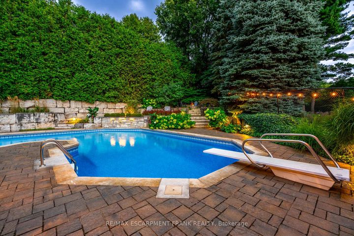 Photo 2 at 45 Peppertree Crescent, Ancaster, Hamilton