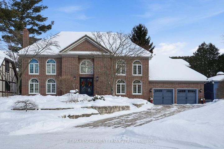 Photo 3 at 45 Peppertree Crescent, Ancaster, Hamilton