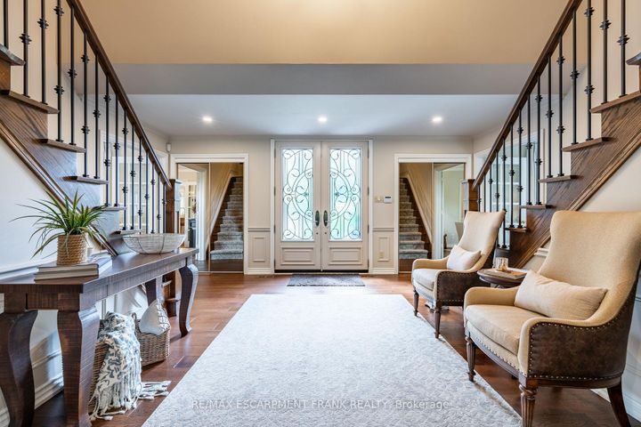 Photo 6 at 45 Peppertree Crescent, Ancaster, Hamilton