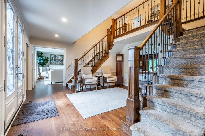 Photo 9 at 45 Peppertree Crescent, Ancaster, Hamilton