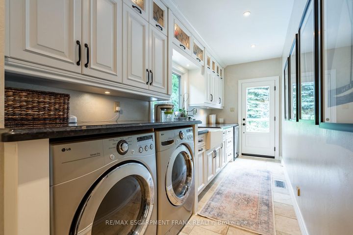 Photo 24 at 45 Peppertree Crescent, Ancaster, Hamilton