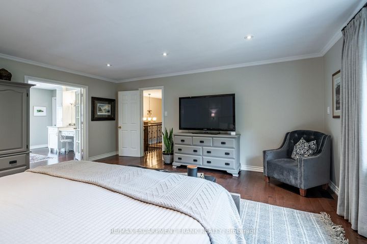 Photo 28 at 45 Peppertree Crescent, Ancaster, Hamilton