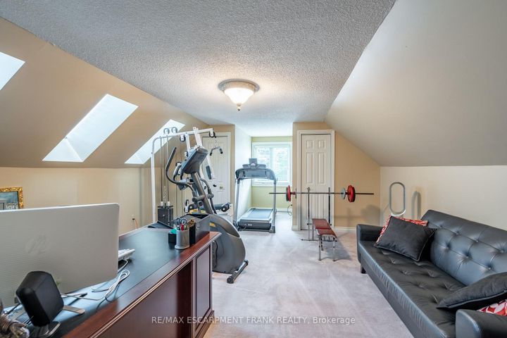 Photo 29 at 45 Peppertree Crescent, Ancaster, Hamilton