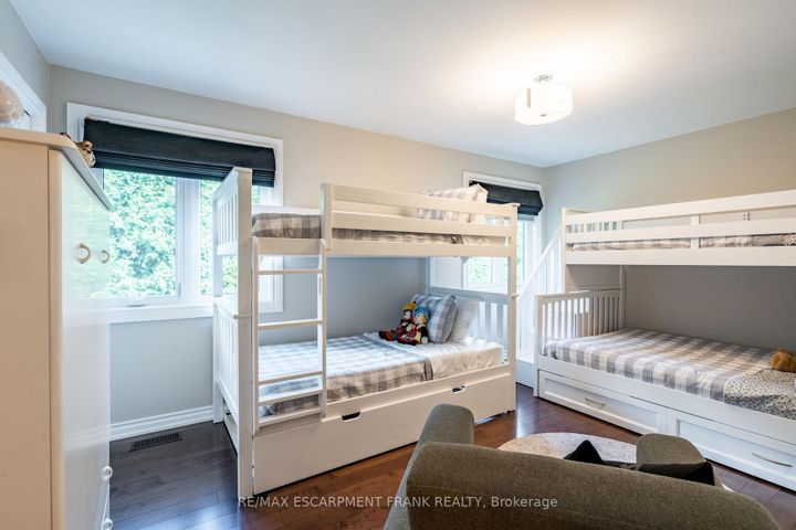 Photo 33 at 45 Peppertree Crescent, Ancaster, Hamilton