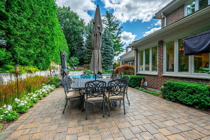 Photo 45 at 45 Peppertree Crescent, Ancaster, Hamilton