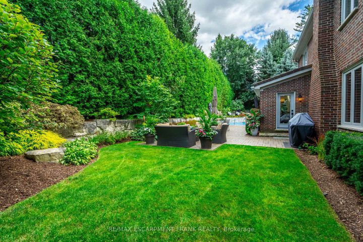 Photo 48 at 45 Peppertree Crescent, Ancaster, Hamilton
