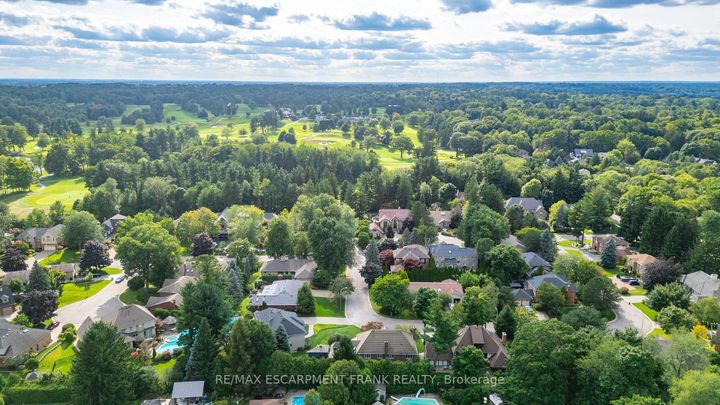 Photo 49 at 45 Peppertree Crescent, Ancaster, Hamilton