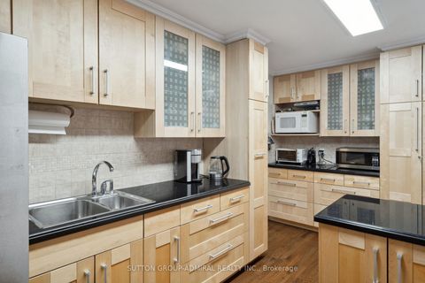 Photo 17 at 24 Patrice Crescent, Yorkhill, Vaughan