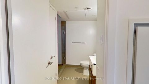 Photo 8 at 512 - 560 KING Street W, Waterfront Communities C1, Toronto