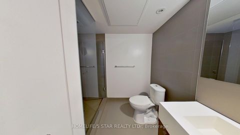 Photo 10 at 512 - 560 KING Street W, Waterfront Communities C1, Toronto