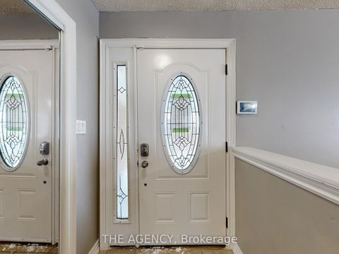 Photo 9 at 54 Manorglen Crescent, Malvern West, Toronto
