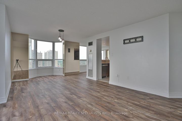 Photo 10 at 1901 - 8 Lisa Street, Queen Street Corridor, Brampton