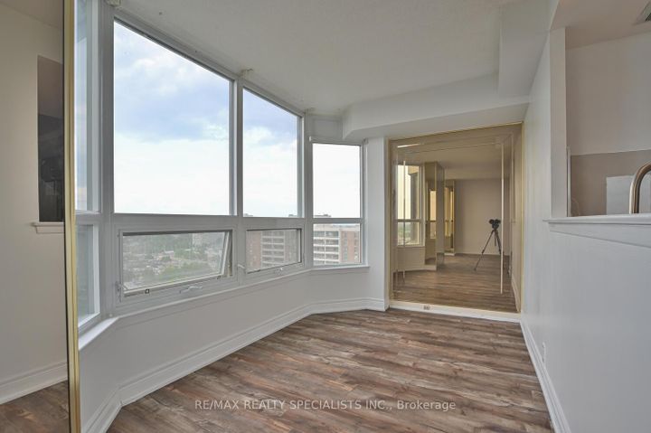 Photo 11 at 1901 - 8 Lisa Street, Queen Street Corridor, Brampton