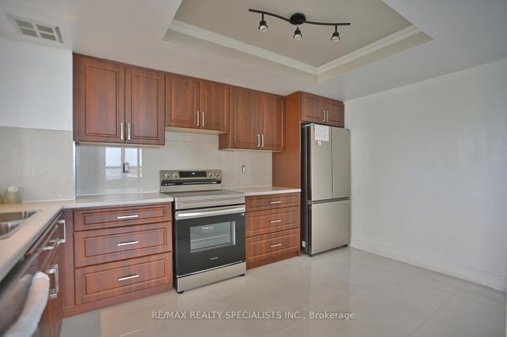 Photo 13 at 1901 - 8 Lisa Street, Queen Street Corridor, Brampton