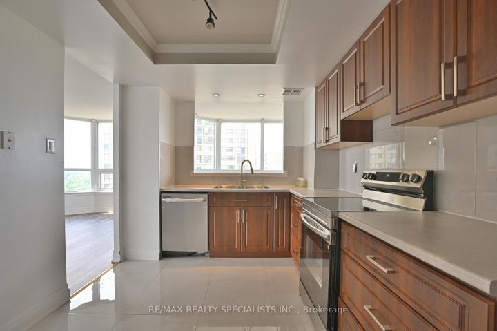 Photo 15 at 1901 - 8 Lisa Street, Queen Street Corridor, Brampton