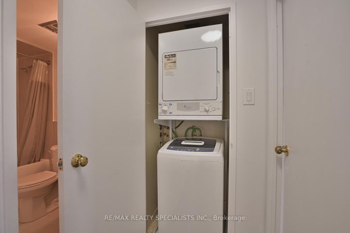 Photo 18 at 1901 - 8 Lisa Street, Queen Street Corridor, Brampton