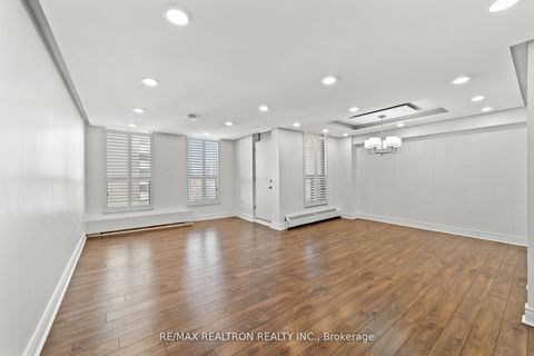 Photo 14 at 702 - 130 Neptune Drive, Lawrence, Toronto