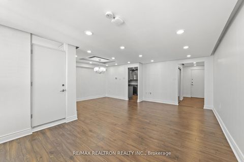 Photo 15 at 702 - 130 Neptune Drive, Lawrence, Toronto