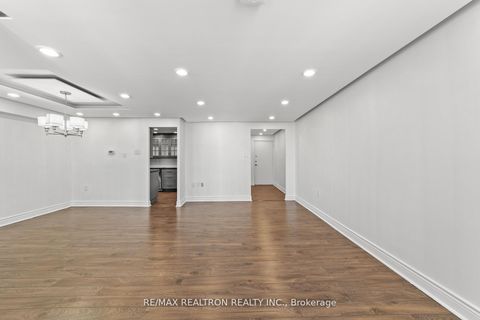 Photo 16 at 702 - 130 Neptune Drive, Lawrence, Toronto