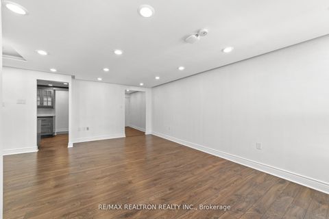 Photo 17 at 702 - 130 Neptune Drive, Lawrence, Toronto