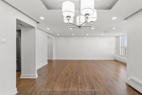 Photo 18 at 702 - 130 Neptune Drive, Lawrence, Toronto