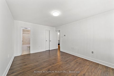 Photo 23 at 702 - 130 Neptune Drive, Lawrence, Toronto