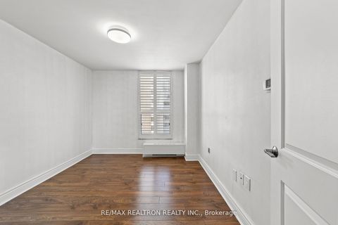 Photo 25 at 702 - 130 Neptune Drive, Lawrence, Toronto