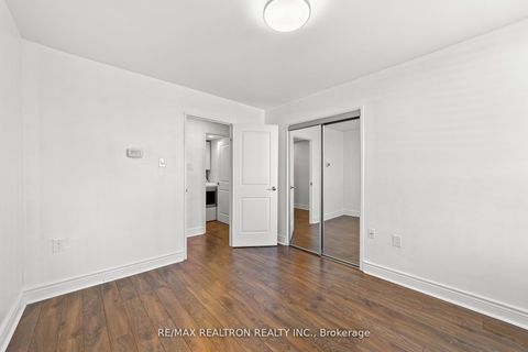 Photo 32 at 702 - 130 Neptune Drive, Lawrence, Toronto