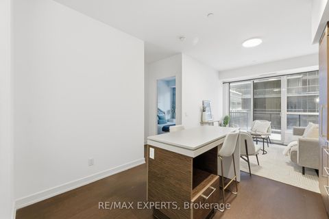 Photo 3 at 438 - 1030 King Street W, Niagara, Toronto