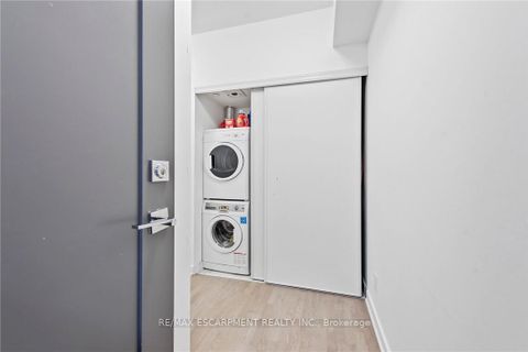 Photo 3 at 206 - 57 St Joseph Street, Bay Street Corridor, Toronto