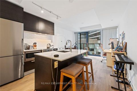 Photo 9 at 206 - 57 St Joseph Street, Bay Street Corridor, Toronto