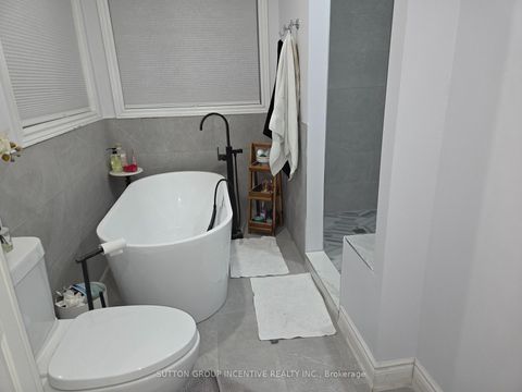 Photo 4 at 52 Elmbrook Drive, 400 West, Barrie