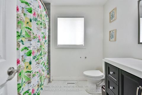 Photo 10 at 52 Elmbrook Drive, 400 West, Barrie