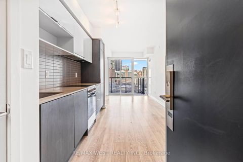 Photo 3 at 1010 - 159 Wellesley Street E, South St. James Town, Toronto